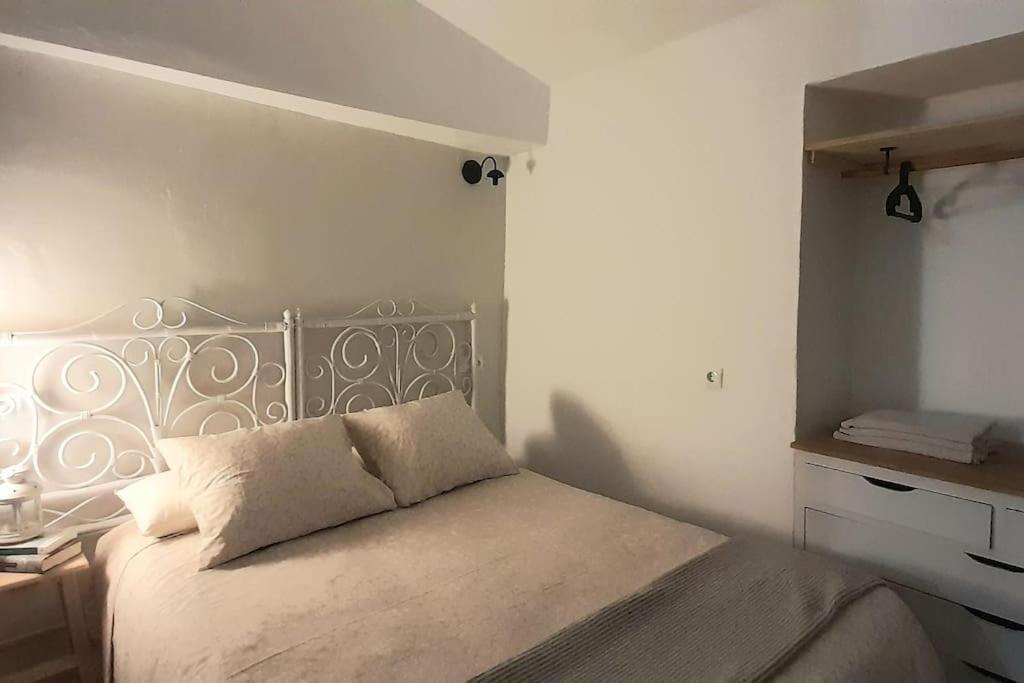 Estudio Con Encanto Ubrique Wifi Luaran gambar